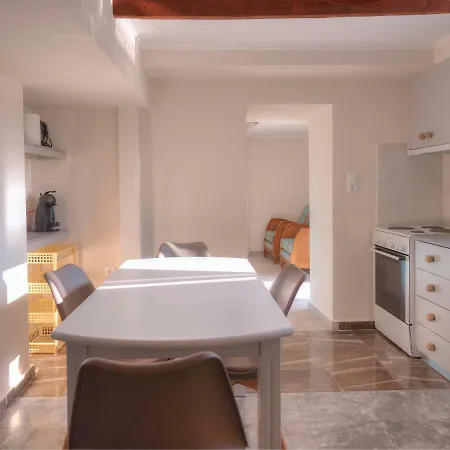 アパートホテル Alexis